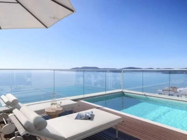 Apartamento para Venda em Itapema/SC Meia Praia 5 Quartos
