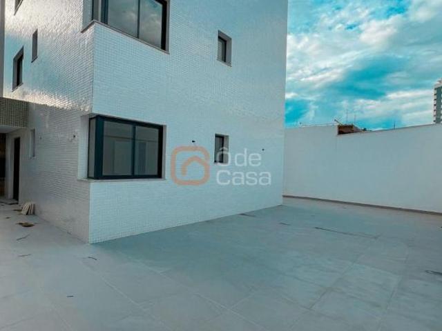Apartamento para venda em Itapoã de 171.00m² com 3 Quartos, 1 Suite e 2 Garagens