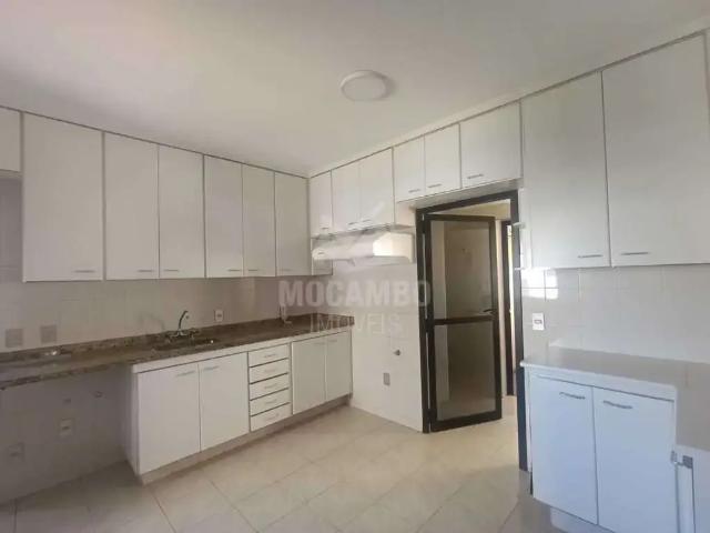 Apartamento para Venda em Itatiba/SP Centro 3 Quartos