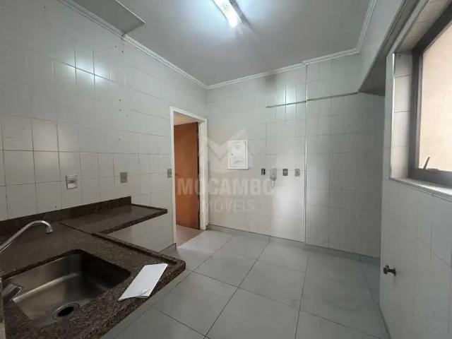 Apartamento para Venda em Itatiba/SP Centro 3 Quartos