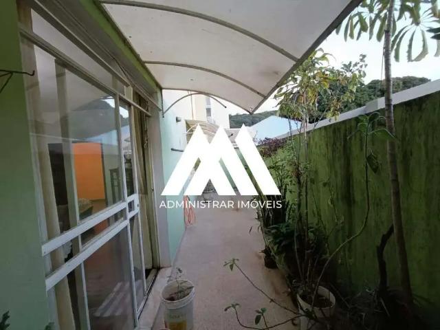 Apartamento para Venda em Itaúna/MG Centro 4 Quartos