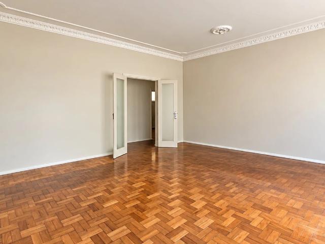 Apartamento para Venda em Juiz de Fora/MG Centro 3 Quartos