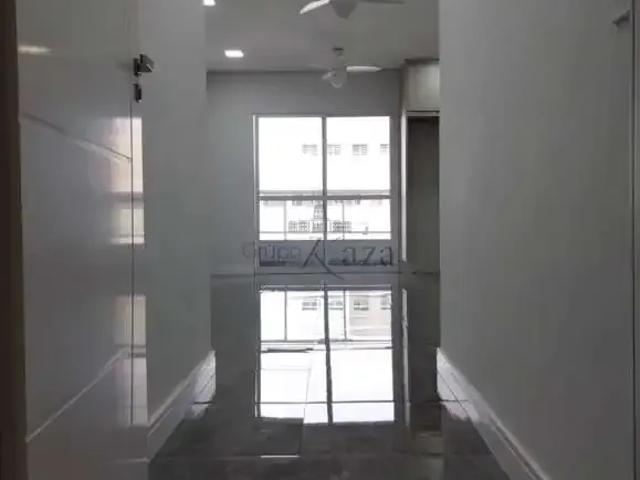 Apartamento para Venda em Jacareí/SP Loteamento Villa Branca 3 Quartos