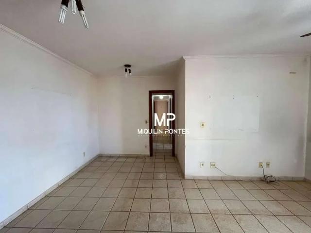 Apartamento para Venda em Jaboticabal/SP Centro 4 Quartos