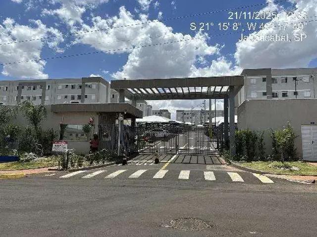 Apartamento para Venda em Jaboticabal/SP Athenas Paulista 2 Quartos