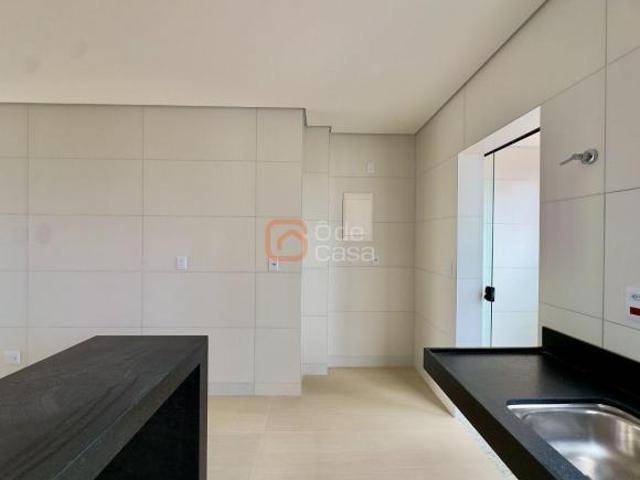 Apartamento para venda em Jaraguá de 105.00m² com 4 Quartos, 1 Suite e 3 Garagens