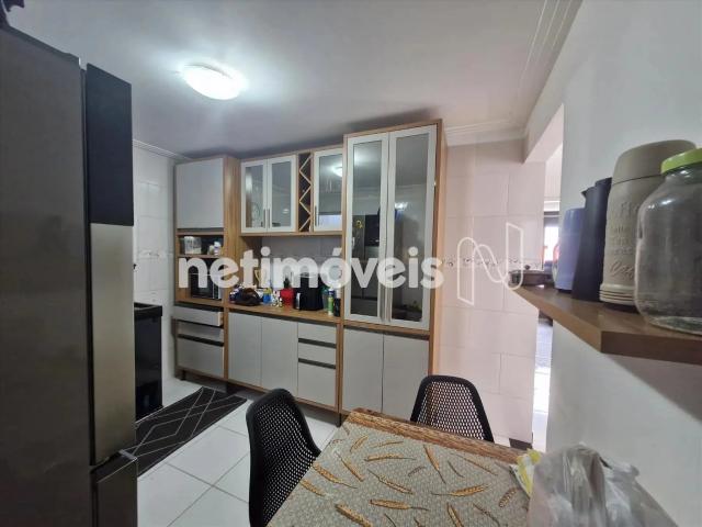 Apartamento para Venda em Lauro de Freitas/BA Vila Praiana 2 Quartos