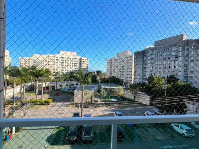 Apartamento para Venda em Lauro de Freitas/BA Buraquinho 2 Quartos