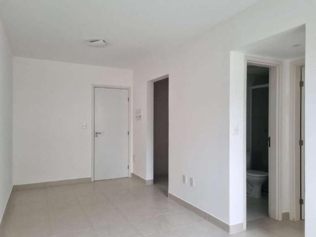 Apartamento para Venda em Lauro de Freitas/BA Buraquinho 2 Quartos