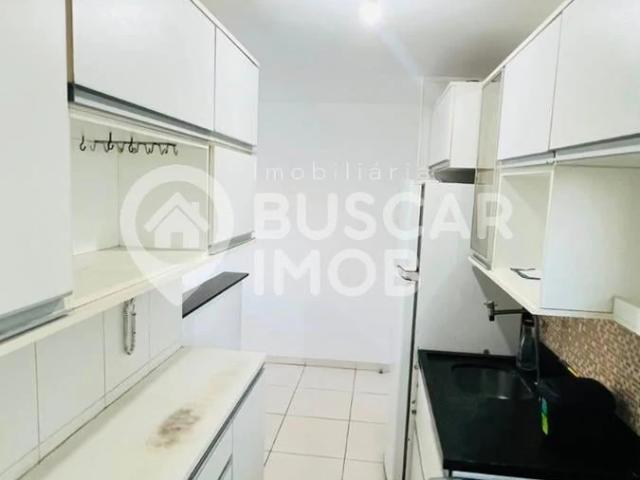 Apartamento para Venda em Lauro de Freitas/BA Buraquinho 2 Quartos