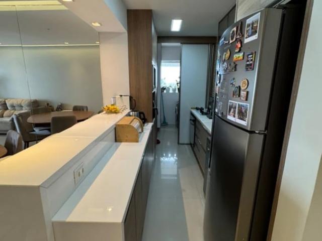 Apartamento para Venda em Lauro de Freitas/BA Buraquinho 3 Quartos