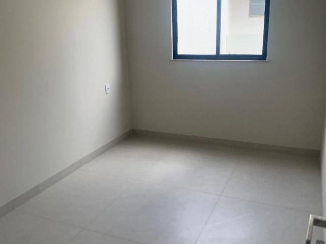 Apartamento para Venda em Lauro de Freitas/BA Buraquinho 3 Quartos