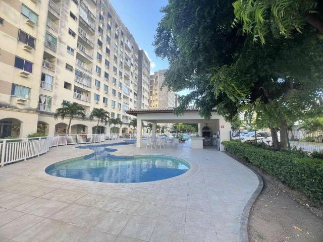 Apartamento para Venda em Lauro de Freitas/BA Buraquinho 3 Quartos