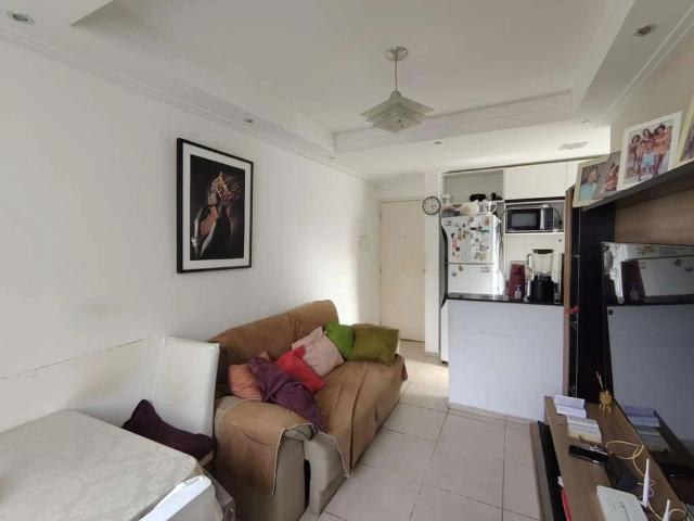 Apartamento para Venda em Lauro de Freitas/BA Caixa D'Água 2 Quartos