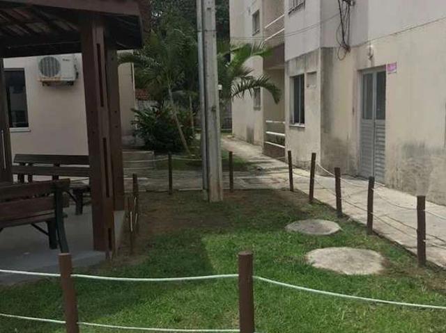 Apartamento para Venda em Lauro de Freitas/BA Caixa D'Água 2 Quartos