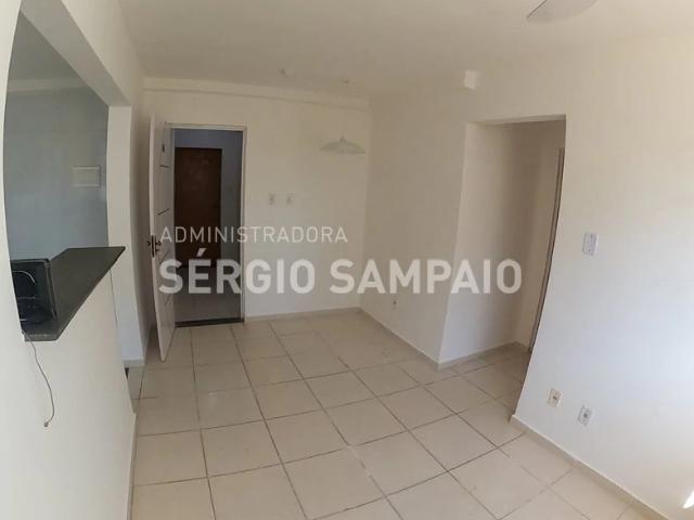 Apartamento para Venda em Lauro de Freitas/BA Caji 1 Quartos