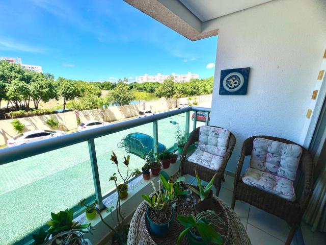 Apartamento para Venda em Lauro de Freitas/BA Centro 3 Quartos