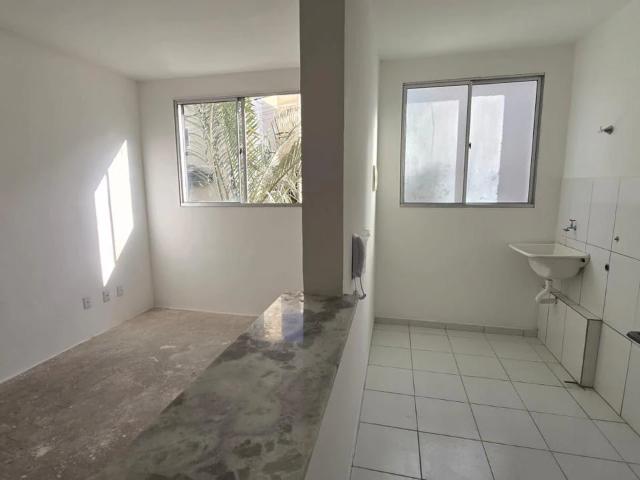 Apartamento para Venda em Lauro de Freitas/BA Itingá 2 Quartos