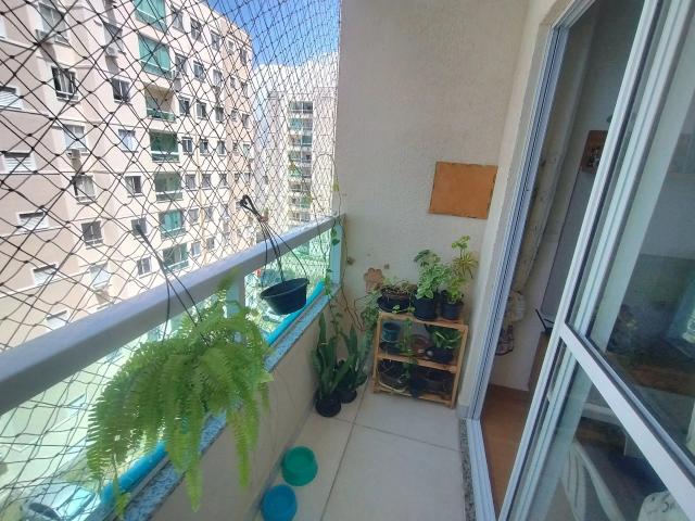 Apartamento para Venda em Lauro de Freitas/BA Jardim do Jockey 2 Quartos