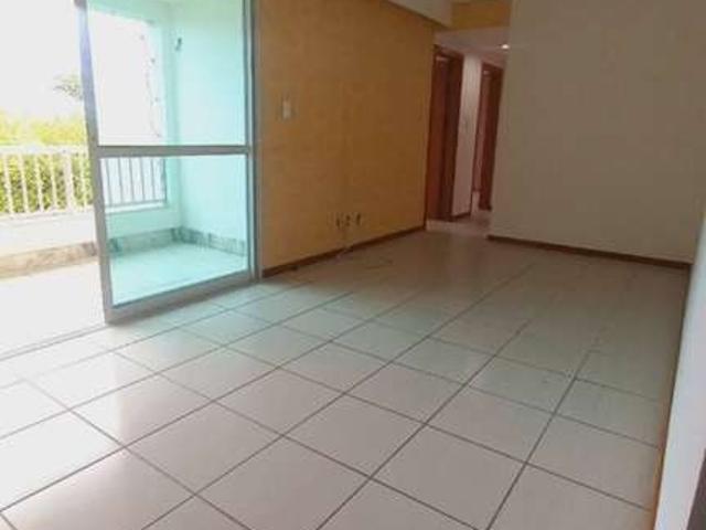 Apartamento para Venda em Lauro de Freitas/BA Jardim do Jockey 3 Quartos