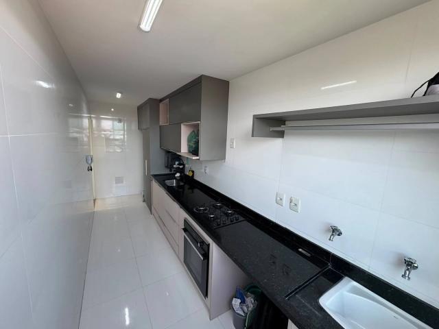 Apartamento para Venda em Lauro de Freitas/BA Pitangueiras 3 Quartos