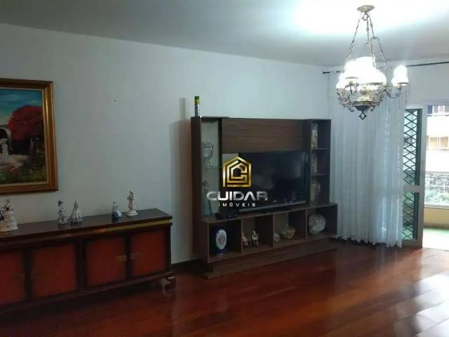 Apartamento para Venda em Londrina/PR Centro 4 Quartos