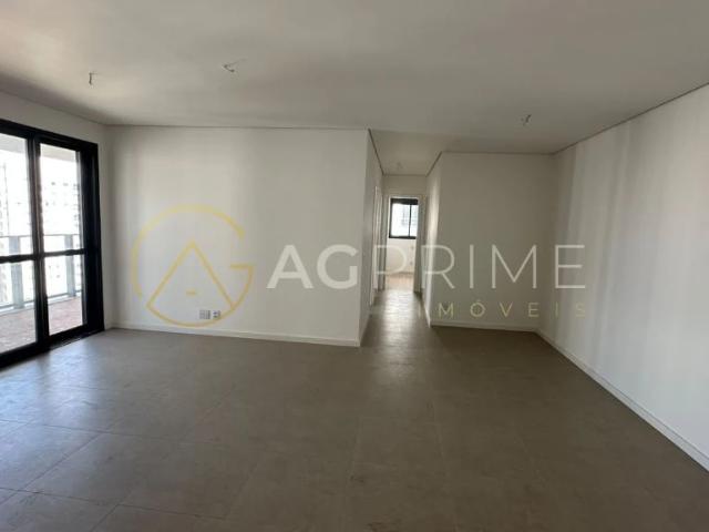 Apartamento para Venda em Londrina/PR Gleba Fazenda Palhano 3 Quartos