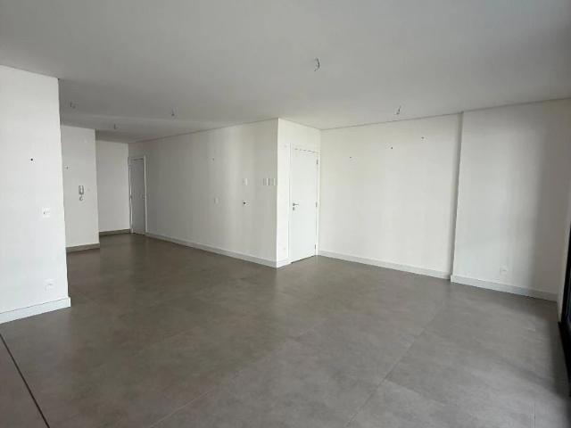 Apartamento para Venda em Londrina/PR Gleba Fazenda Palhano 3 Quartos