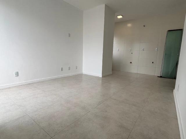 Apartamento para Venda em Palhoça/SC Barra do Aririú 2 Quartos