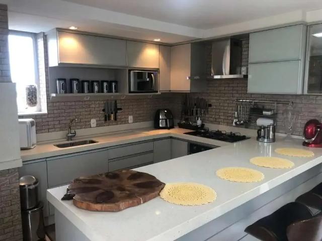 Apartamento para Venda em Palhoça/SC Centro 3 Quartos