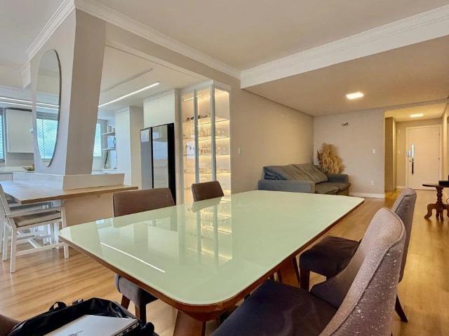 Apartamento para Venda em Palhoça/SC Centro 3 Quartos