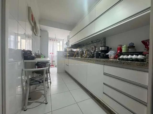 Apartamento para Venda em Palhoça/SC Centro 3 Quartos