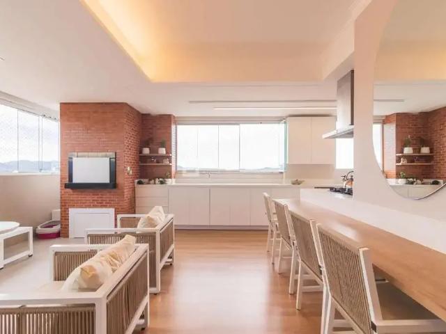 Apartamento para Venda em Palhoça/SC Centro 3 Quartos