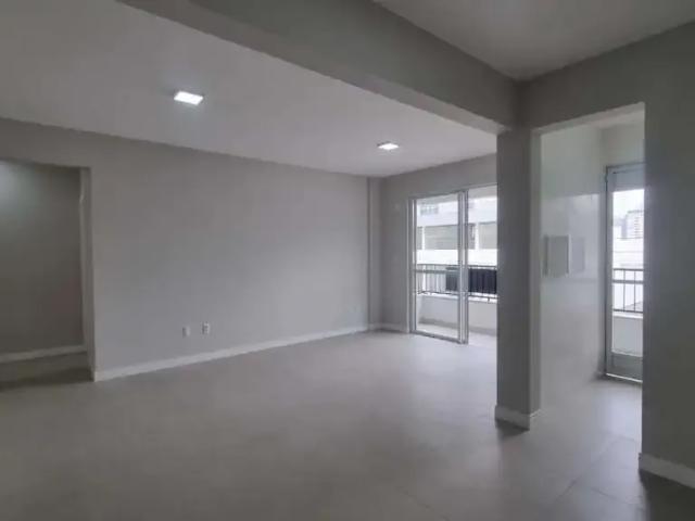 Apartamento para Venda em Palhoça/SC Centro 3 Quartos