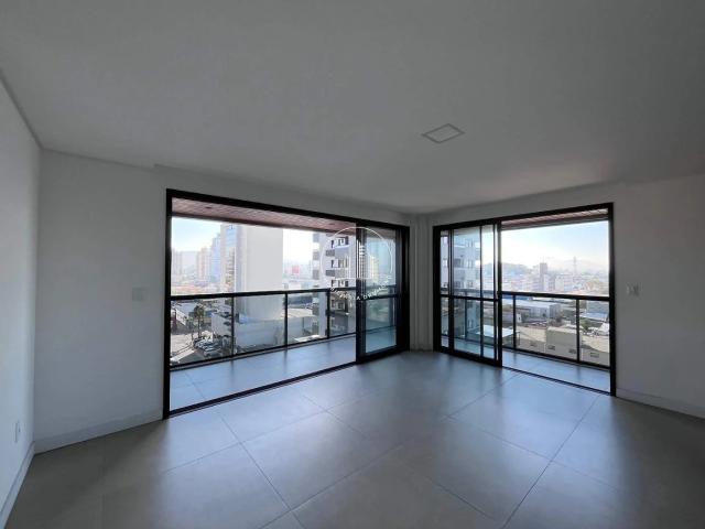 Apartamento para Venda em Palhoça/SC Centro 2 Quartos