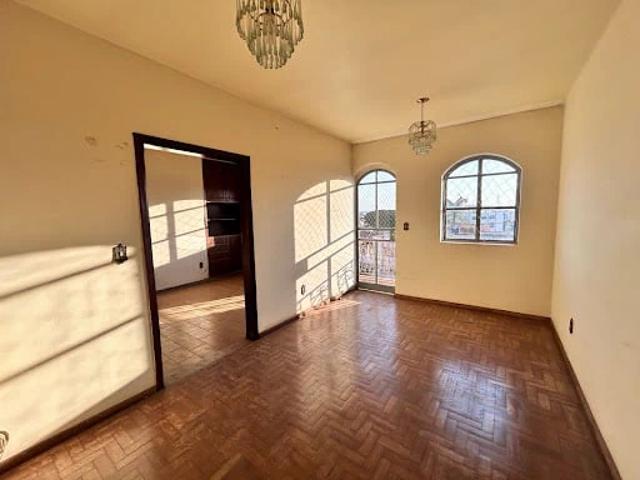 Apartamento para Venda em Patos de Minas/MG Centro 3 Quartos