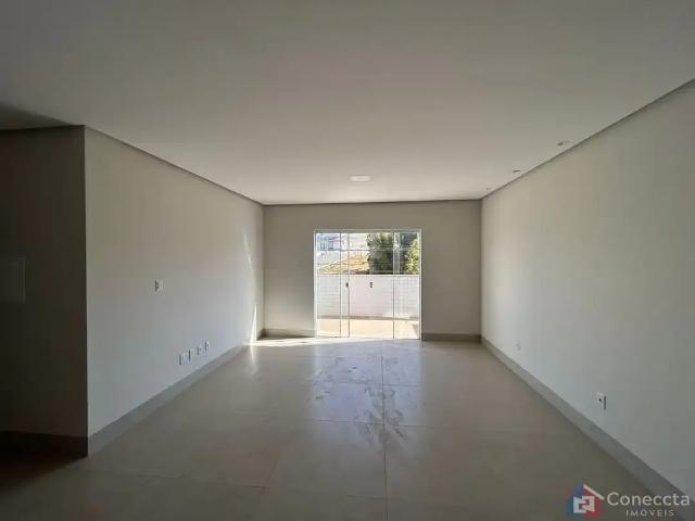 Apartamento para Venda em Patos de Minas/MG Sobradinho 3 Quartos