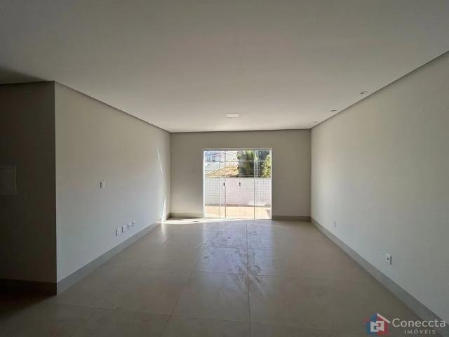 Apartamento para Venda em Patos de Minas/MG Sobradinho 3 Quartos