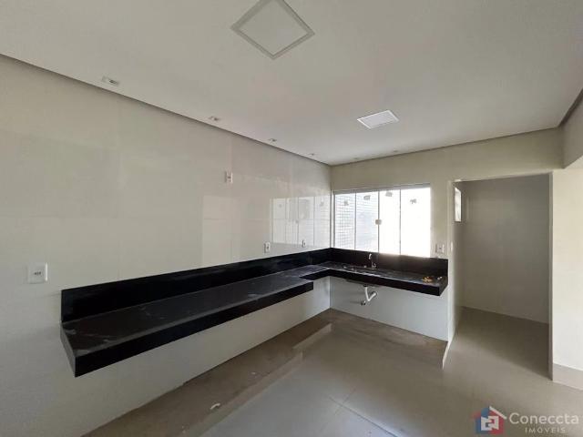 Apartamento para Venda em Patos de Minas/MG Sobradinho 3 Quartos
