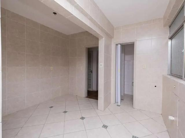 Apartamento para Venda em Pelotas/RS Centro 2 Quartos