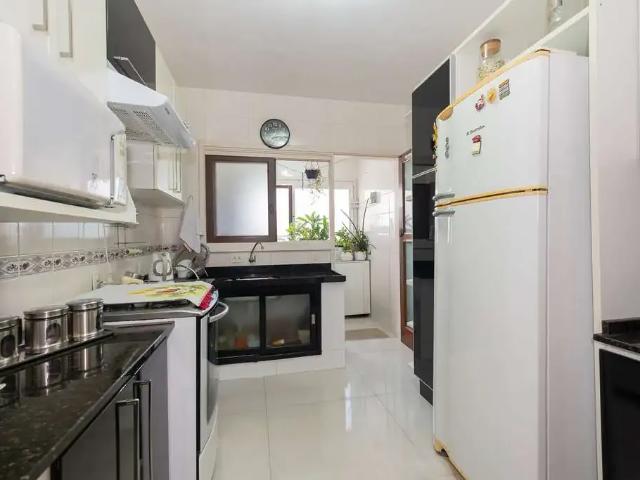 Apartamento para Venda em Pelotas/RS Centro 4 Quartos