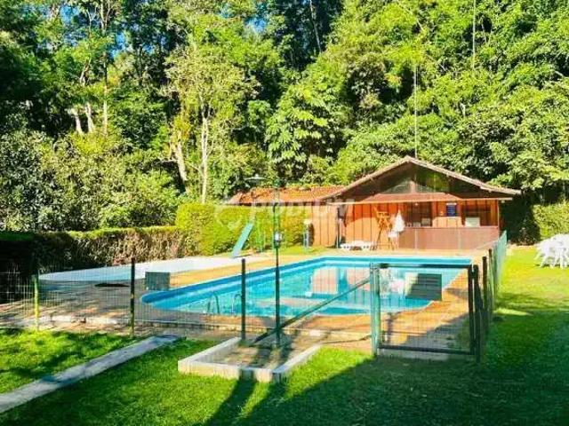 Apartamento para Venda em Petrópolis/RJ Bonsucesso 2 Quartos