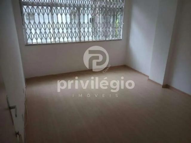 Apartamento para Venda em Petrópolis/RJ Centro 3 Quartos