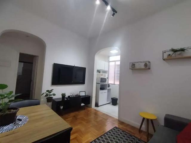 Apartamento para Venda em Petrópolis/RJ Centro 1 Quartos