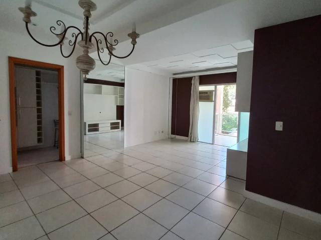 Apartamento para Venda em Petrópolis/RJ Itaipava 3 Quartos