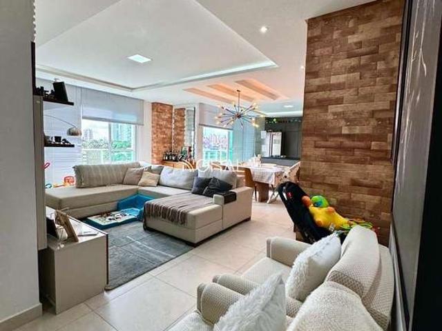 Apartamento para Venda em Ponta Grossa/PR Oficinas 3 Quartos