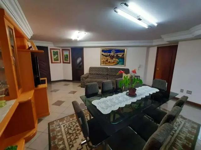 Apartamento para Venda em Ponta Grossa/PR Centro 4 Quartos