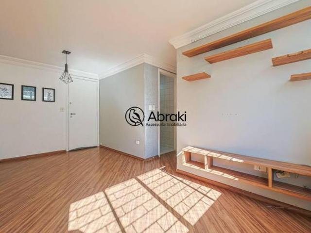 Apartamento para venda em Portão de 49.00m² com 3 Quartos e 1 Garagem