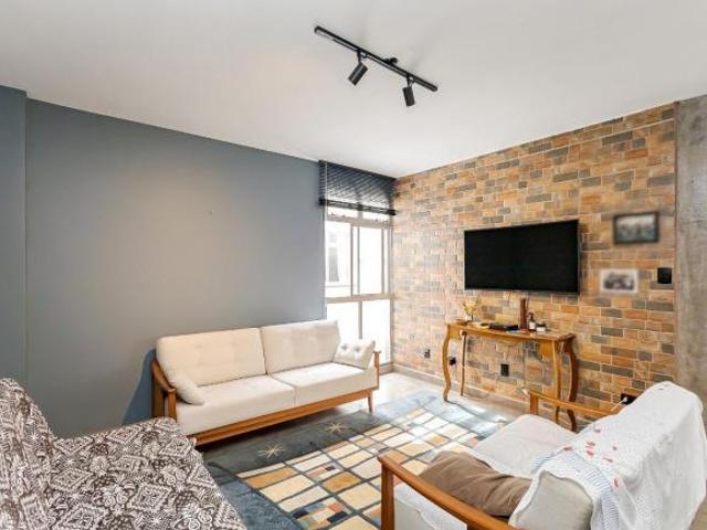 Apartamento para venda em Portão de 63.52m² com 2 Quartos, 1 Suite e 1 Garagem