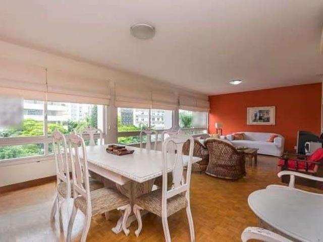 Apartamento para Venda em Porto Alegre/RS Moinhos de Vento 4 Quartos